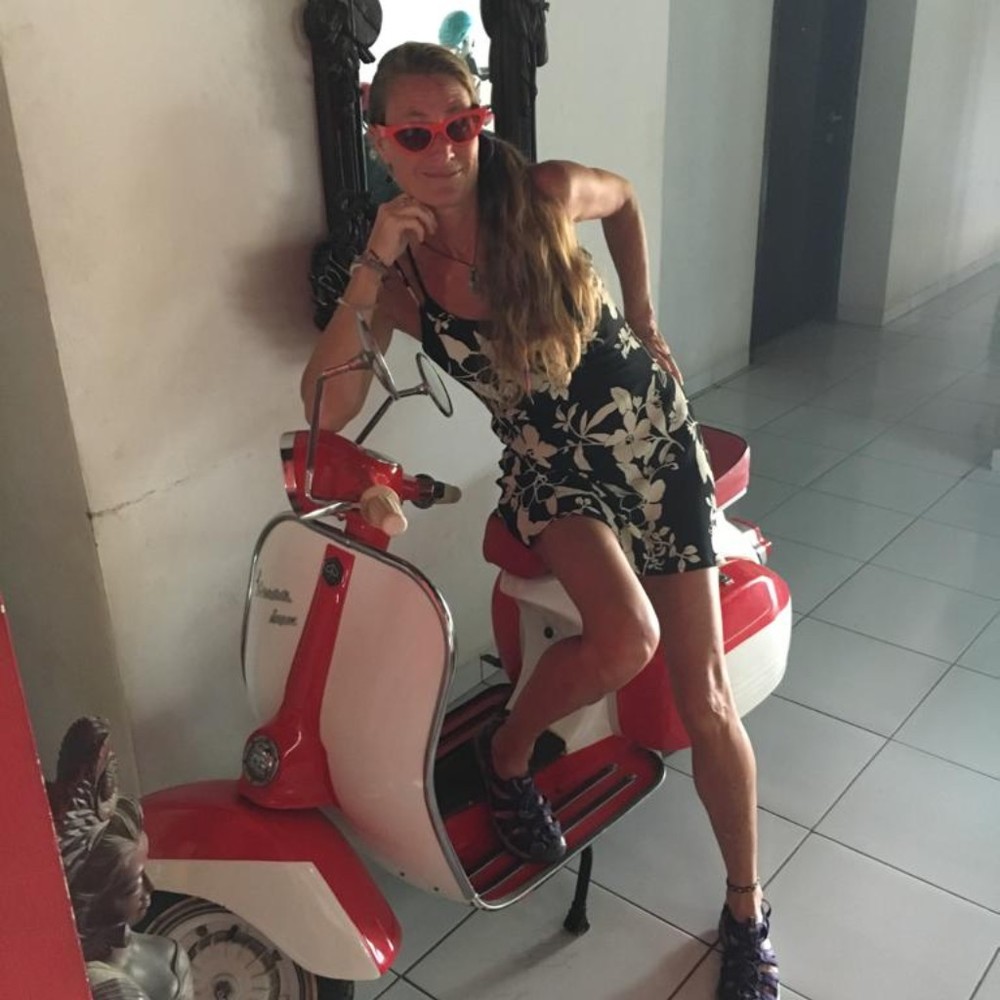 Meet your Posher, Posh